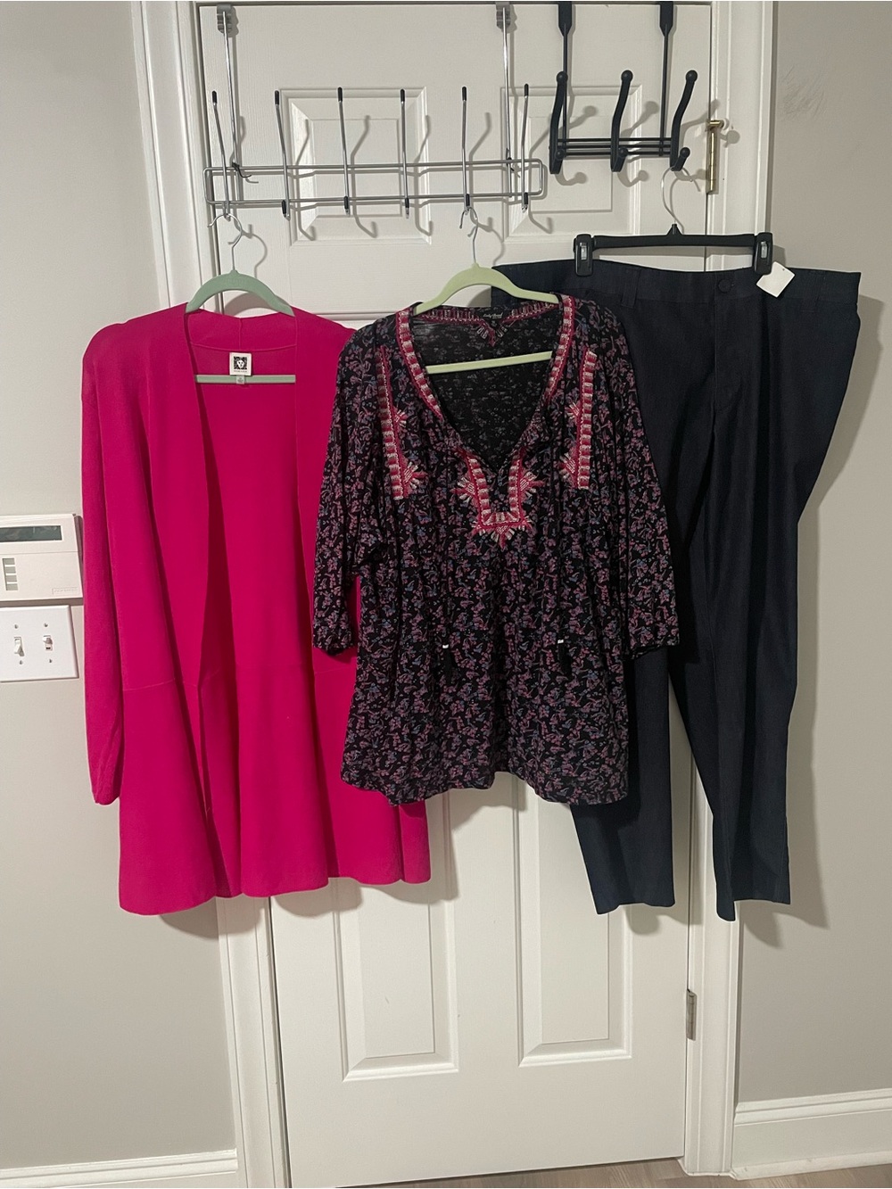 Pink Embroidered V-Neck Peasant Top lucky 3x Anne Klein 3x cardigan 26w jeans